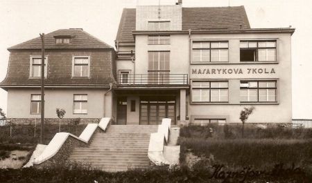 Obecní škola č.p 220 - 1931 - 1939