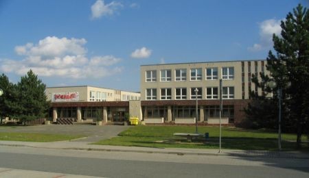 Základní škola - Školní 479 - 1977 - dosud