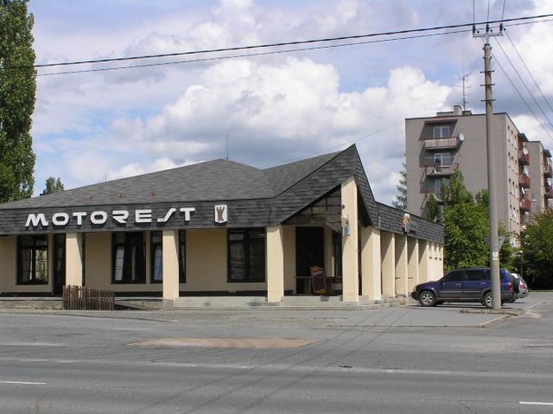 31. května 2003 - 4. sraz v Motorestu . Bylo nám 60.